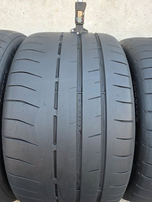 Vând patru anvelope de vara dunlop  305 30 20 cu 245 35 20