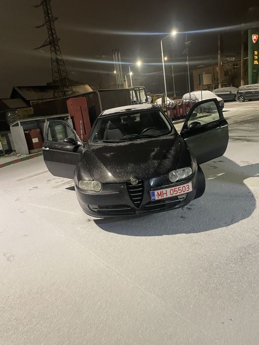 Vand schimb alfa romeo 147. 1.6 benzina 2004