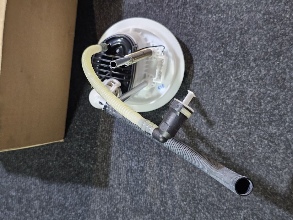Flansa pompa combustibil Volkswagen / Audi noua originala