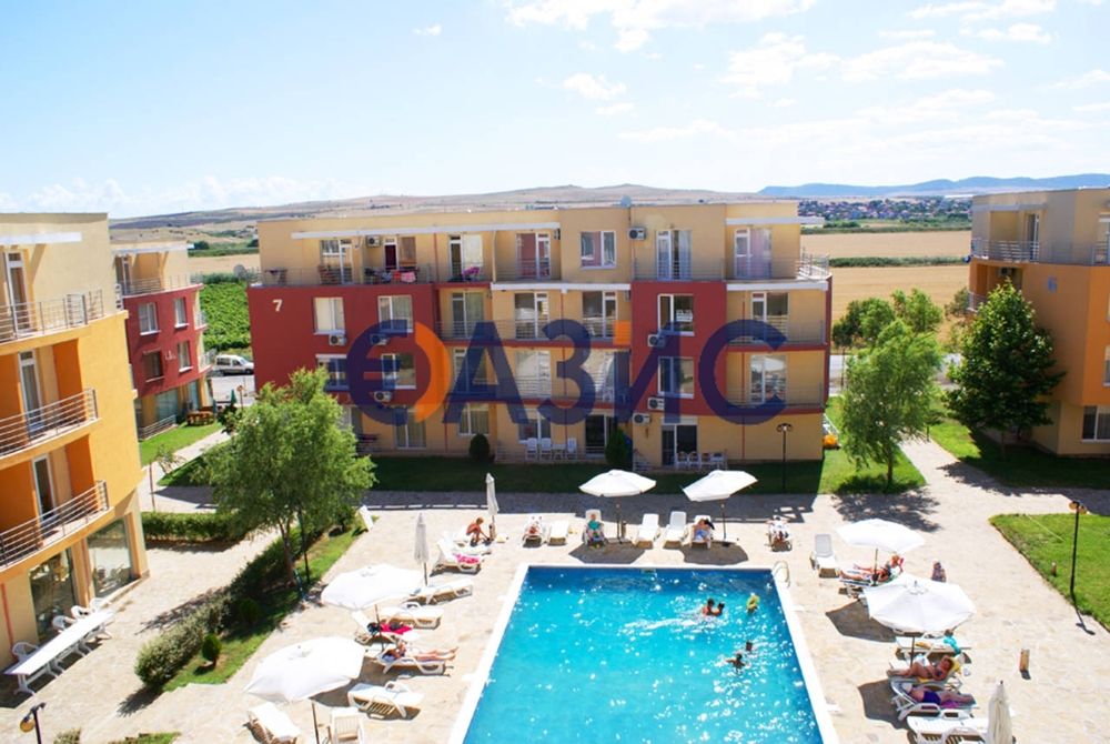 Продава се Тристаен апартамент в к.к. Слънчев бряг - 65 кв.м за 467 €/кв.м - Снимка #12