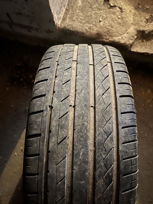 Шины  215/45/17