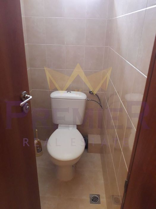 Етаж от къща, с. Звездица