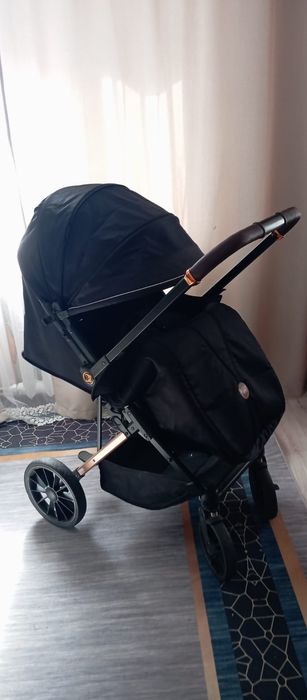 Продам коляску фирмы Ining baby