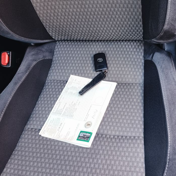 Toyota Auris Hibrid An fabricație  2019 model  TEAM.