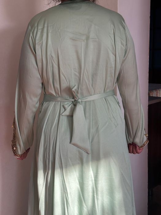 Продам шикарное платье