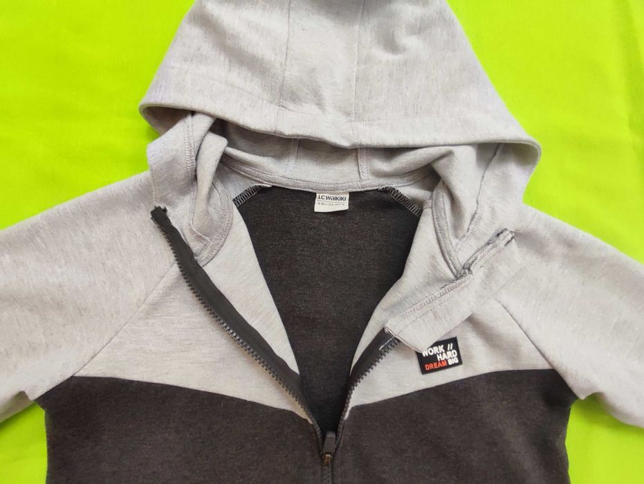 Суитчър за момче на Waikiki и Н&М