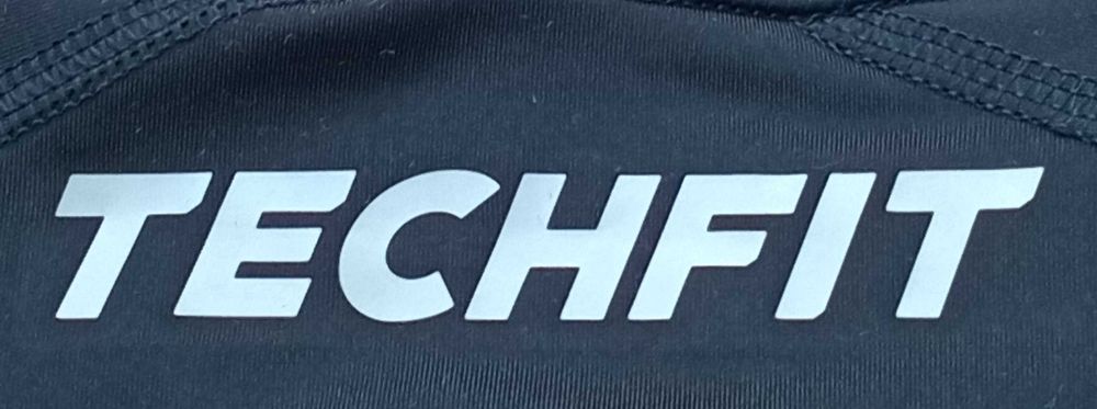 maieu Adidas de compresie