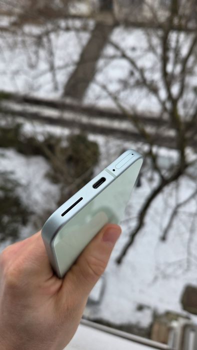 Google Pixel 9 - green