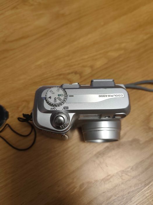 Ретро дигитален фотоапарат Nikon Coolpix 4300