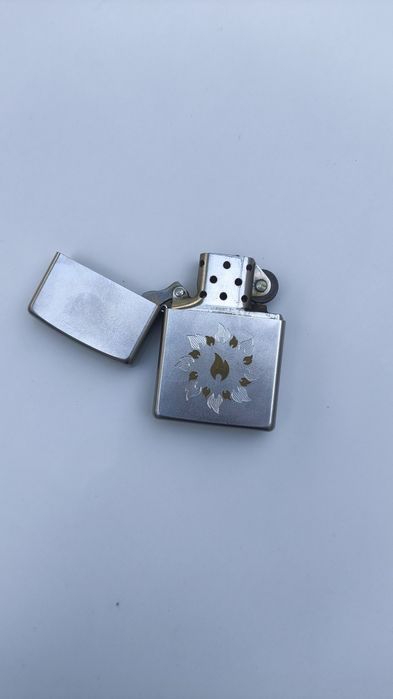 Zippo orginal...