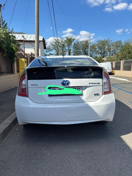 Inchiriez toyota prius 3 gpl 2014 uber bolt automata hibrid
