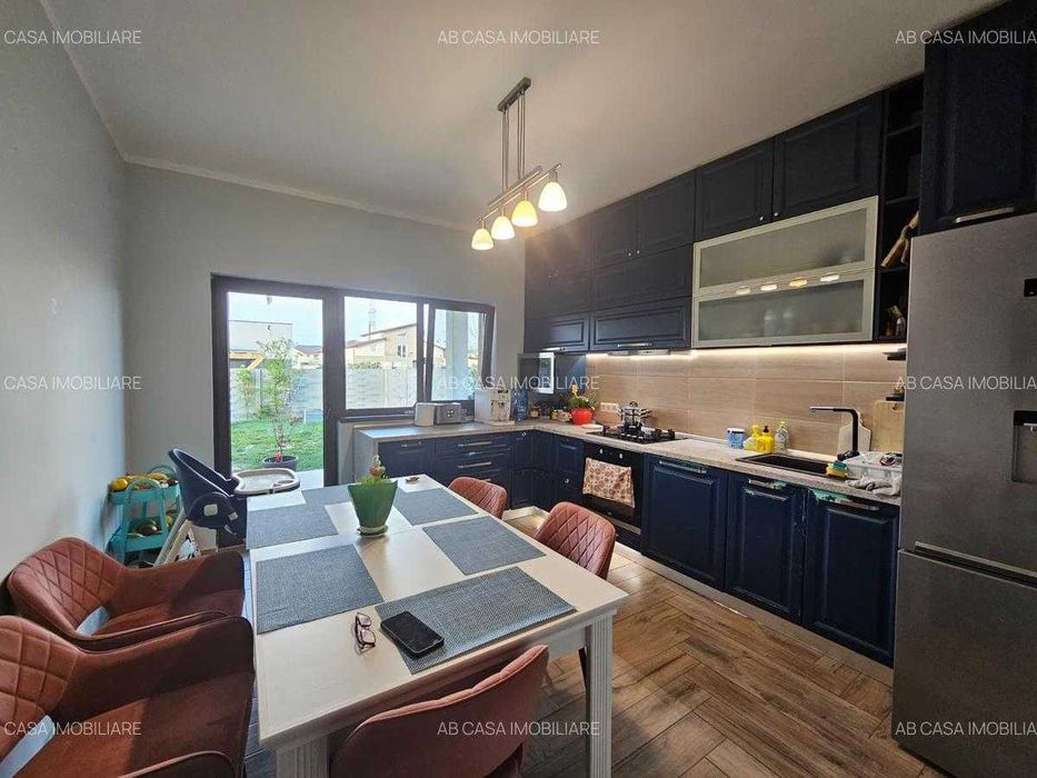 Duplex nou, P+E, 5 camere, 3 băi, perete dublu, Dumbrăvița, comision 0