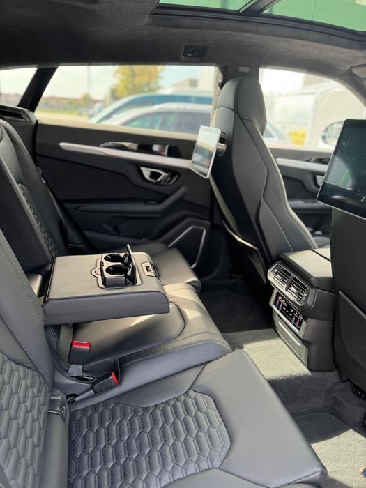 Lamborghini Urus variante schimb auto