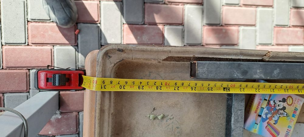 Есть 3 столы, продаётся по 5000 тг