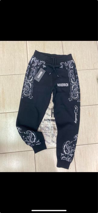 Долнище на марката Hoodrich