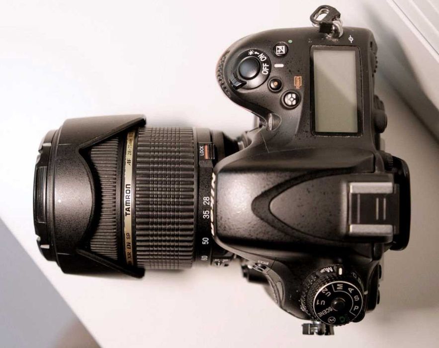 Nikon D610 Full Frame DSLR Bundle с обектив Tamron 28-75mm f2.8