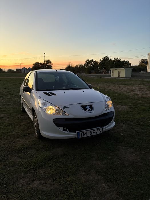 PEUGEOT  2010 — imagine 2