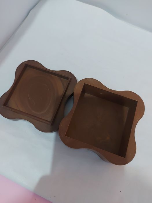 Шкатулка маленькая.