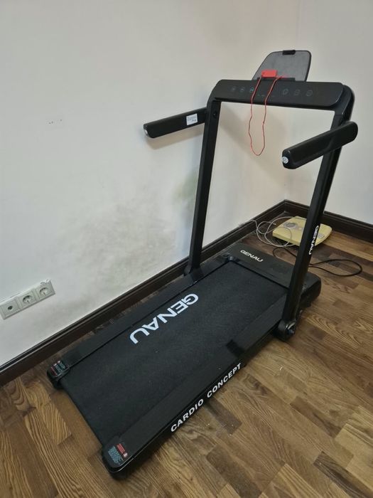 Продам беговую дорожку Genau Cardio Concept