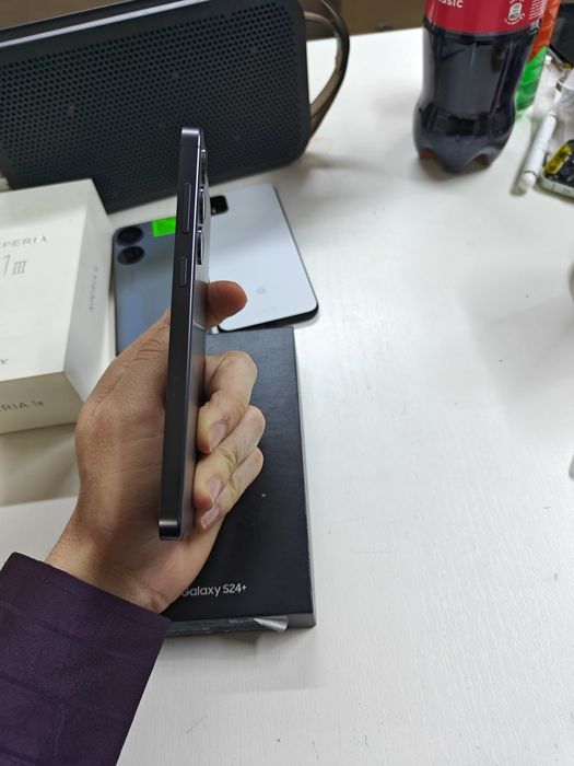 Продам Samsung s24+ Plus 512гб