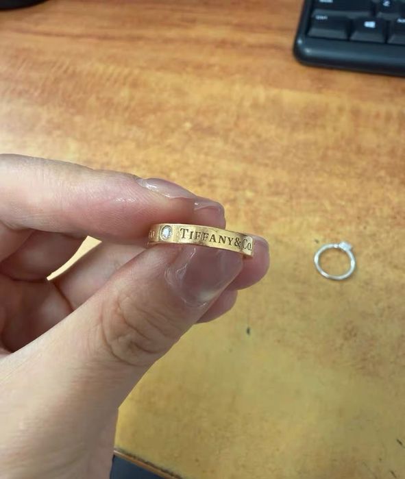 Кольцо Tiffany & Co с бриллиантом