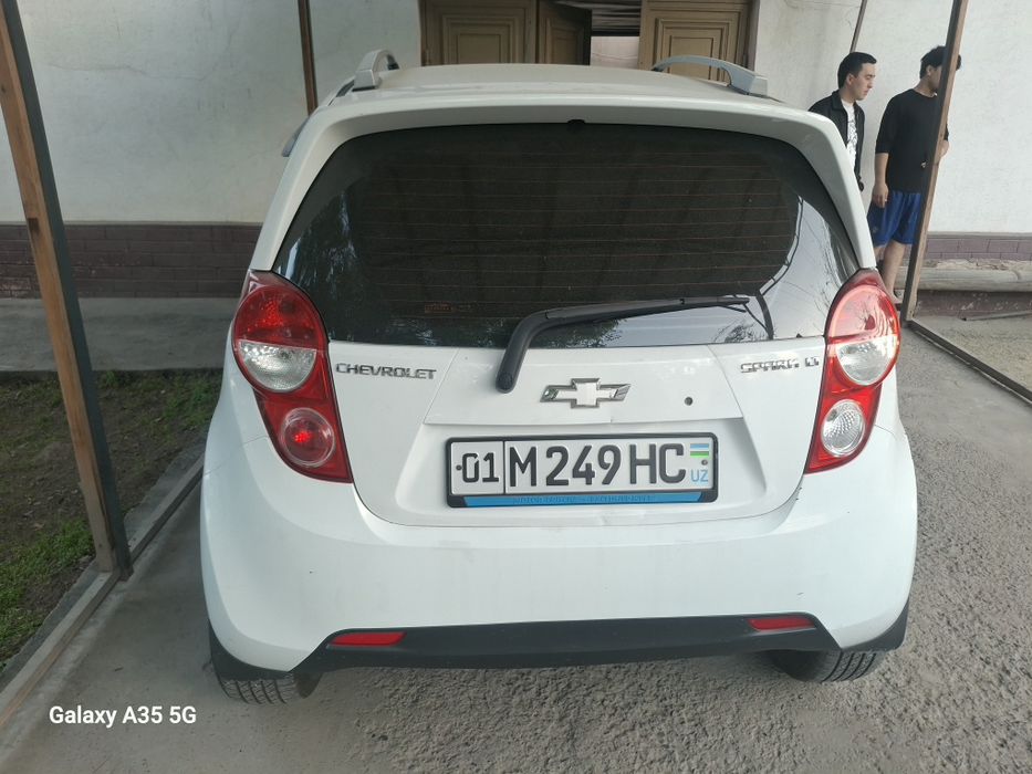 Spark 2011 yil avtomat