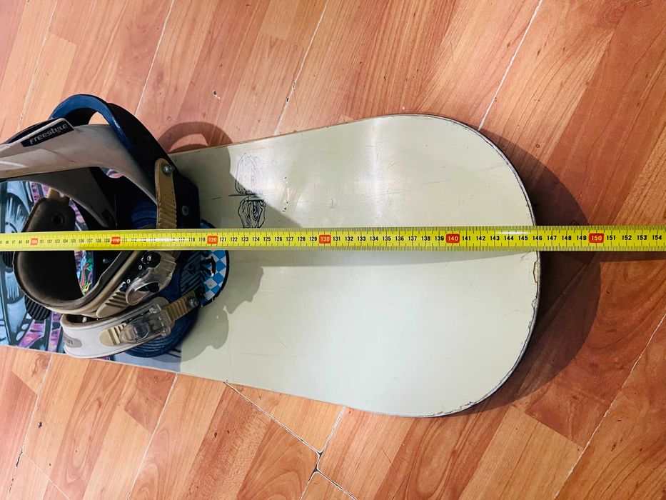 Snowboard Burton 146 cm + legături Burton Freestyle