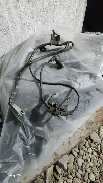 Продам бу запчасти на тойота карина е