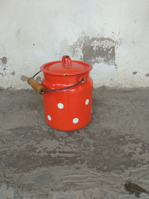 Продается посуда бывшего употребления, в хорошем состоянии