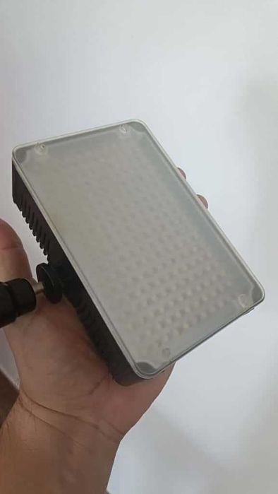 Vând pachet 2 lampi video Aputure Amaran cu 2 trepiezi