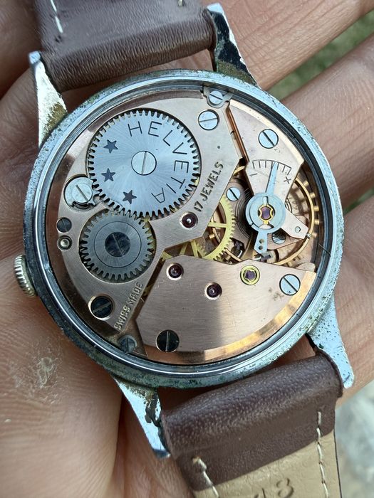 Ceas vechi mecanic  helvetia