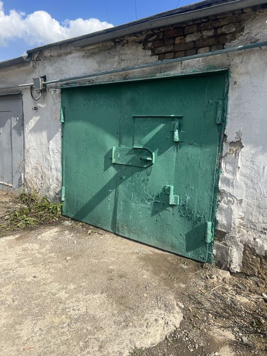 Продам гараж в центре города 4 мкр