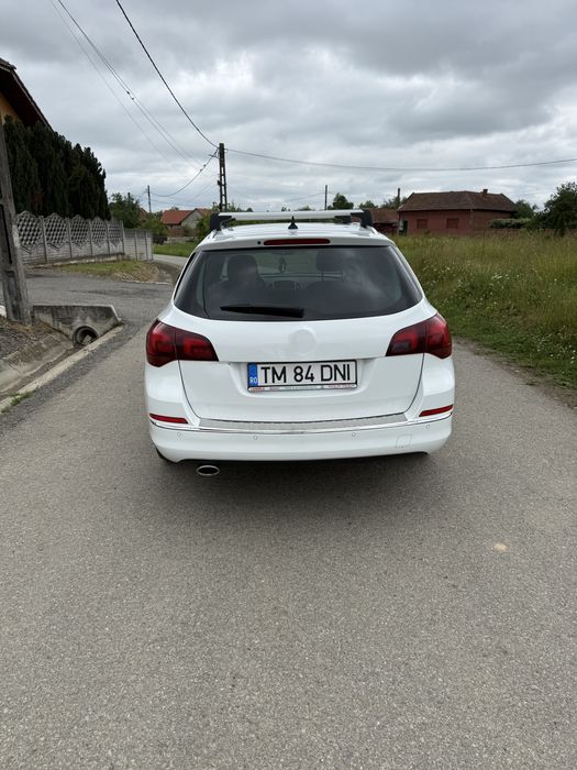 OPEL Astra 2013 — imagine 4