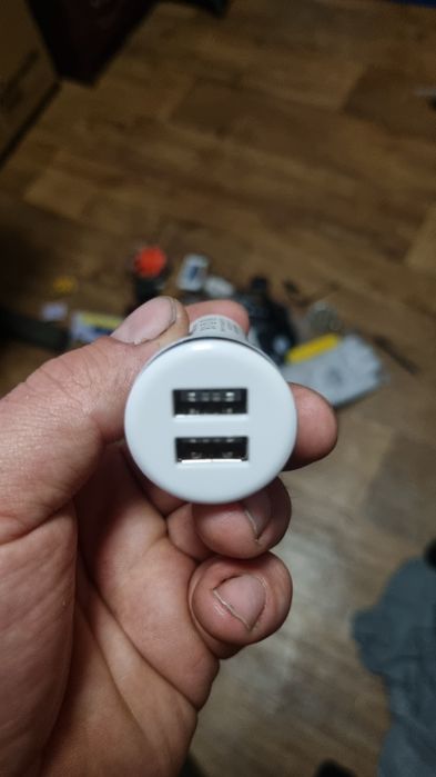 Зарядка в автомобиль usb-A