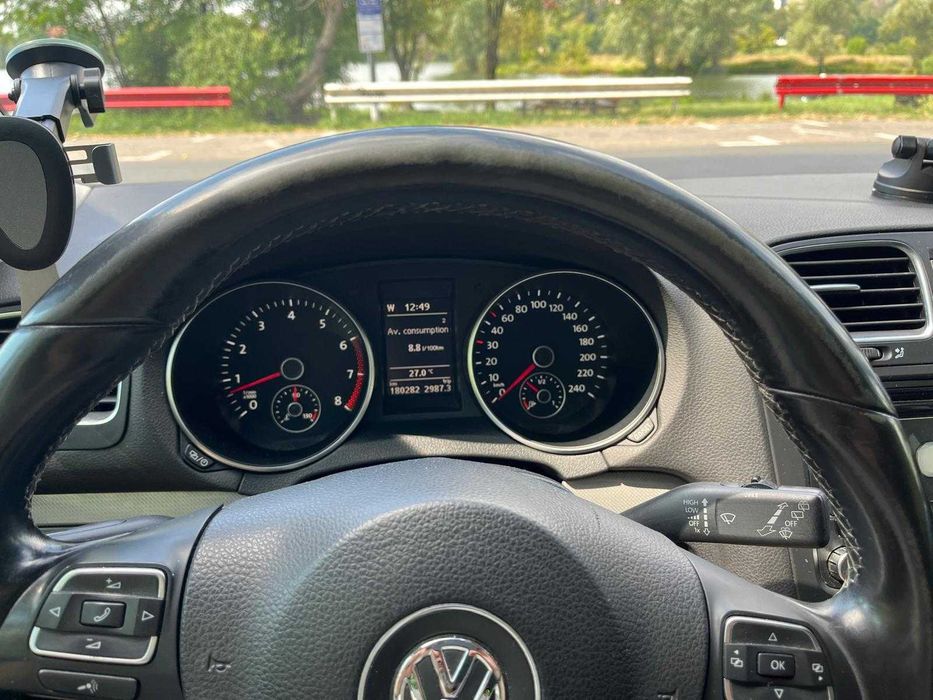 Volkswagen Golf 6 1.4 TSI 122 CP Match  Climatronic  incalzire scaune  Navi  PDC fata/spate