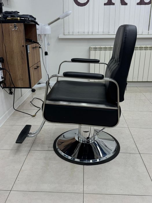 Кресло парихмакерская барберская