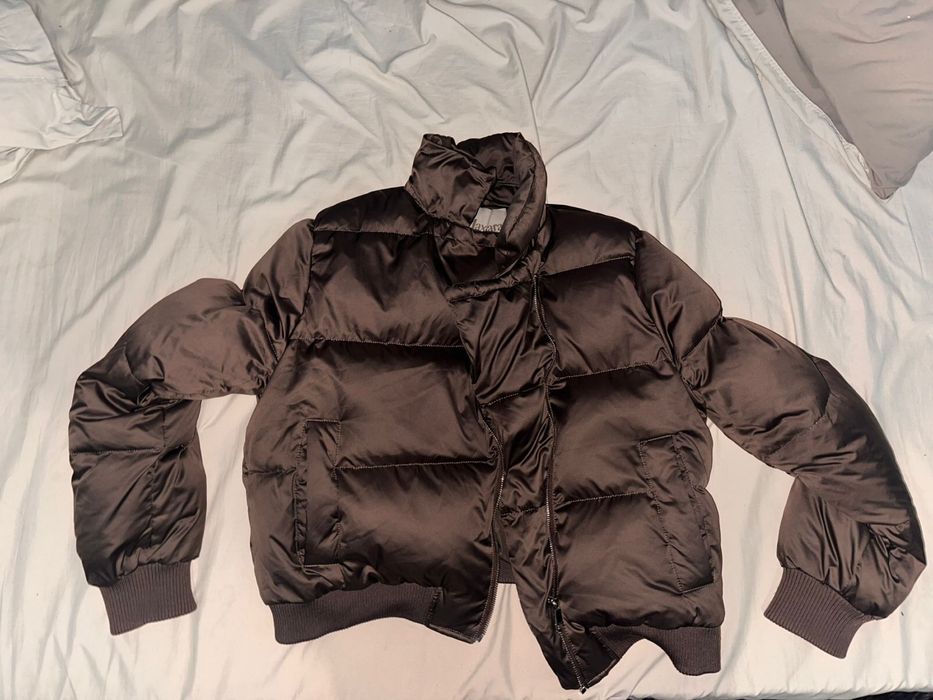 Продам дайсон и 2 шубы