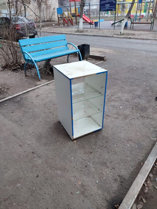 Стелаж белый хорошый