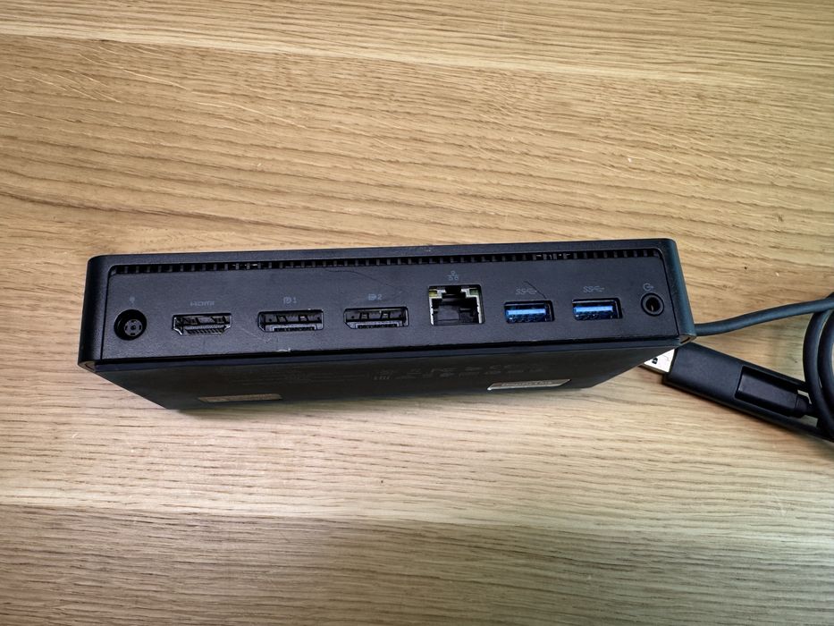 Docking station Dell D6000 defect
