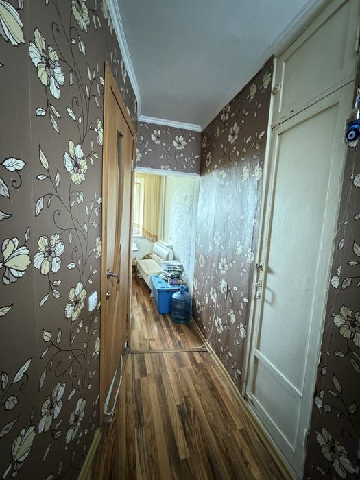 Продается 2-х комн.кв в районе Жазира.