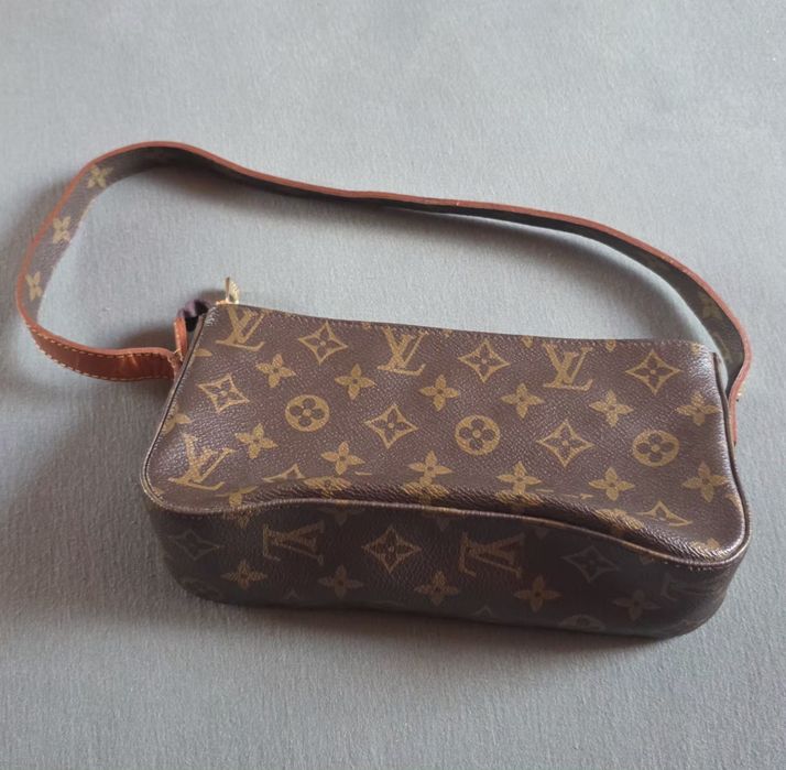 Оригинална винтидж чанта Louis Vuitton Pochette