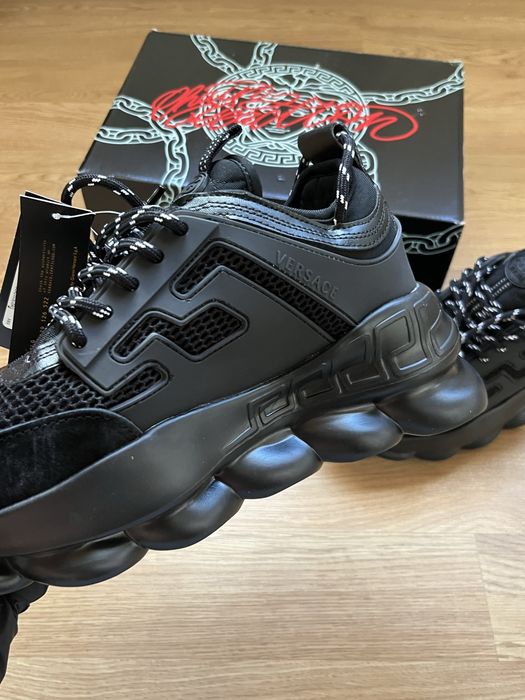 versace chain reaction
