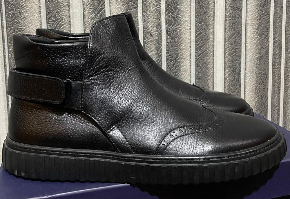 Ботинки кожаные,новые