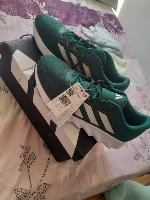 Adidasi model nou 43 noi
