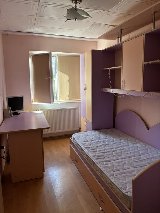 Proprietar, vand apartament 3 camere , centrala gaz, etaj 2