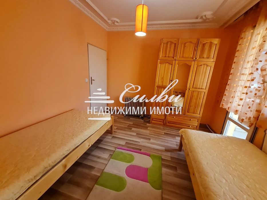 Дава се под наем Двустаен апартамент в Шумен, 5-ти полк - 70 кв.м за 280.5 € - Снимка #3