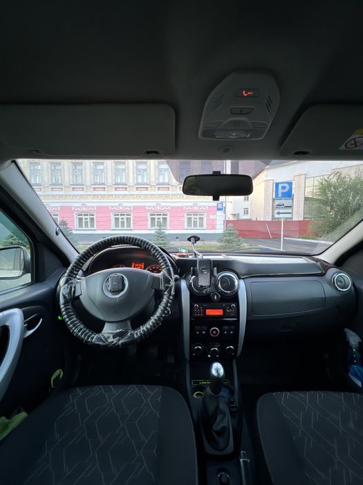 Продаю машину Largus