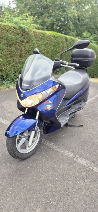 Vand scuter Suzuki burgman mai multe detali privat !