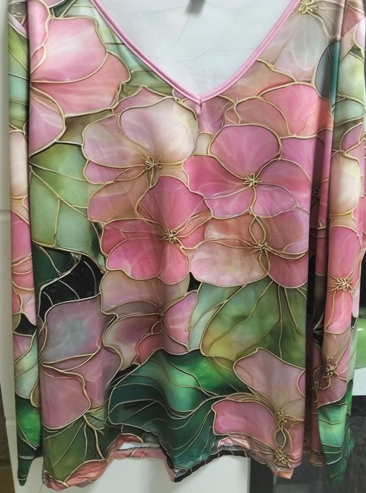 Vând bluză 3XL, din material sintetic