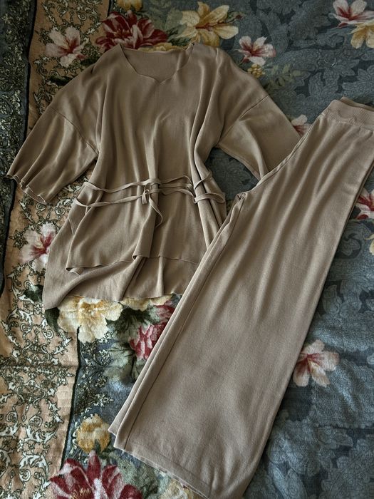 Продам женскую одежду